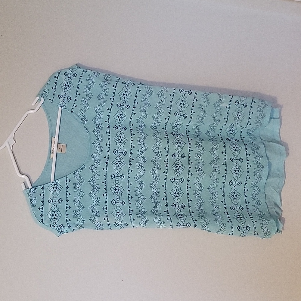 Lightweight top